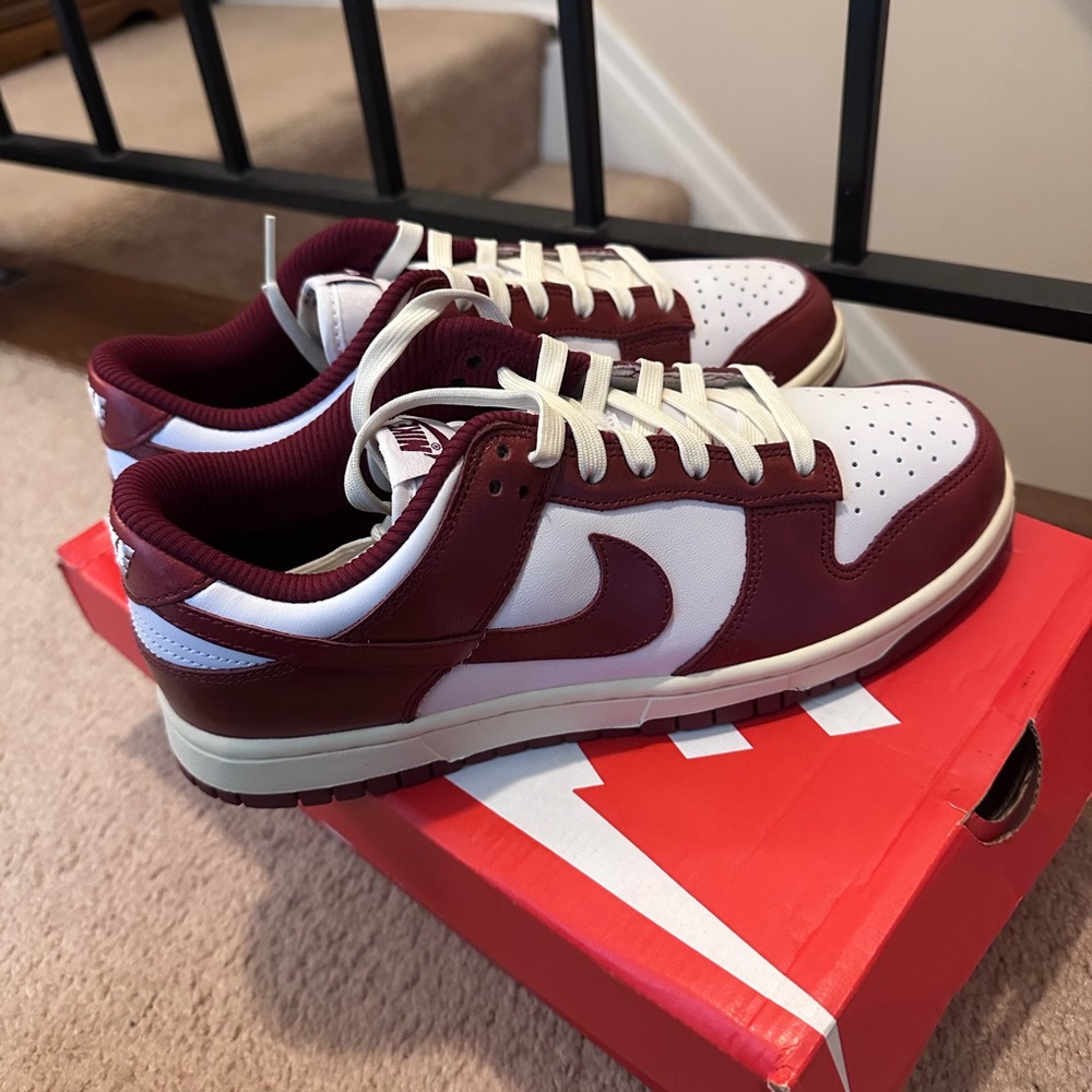 Nike Men's Maroon and White Sneakers